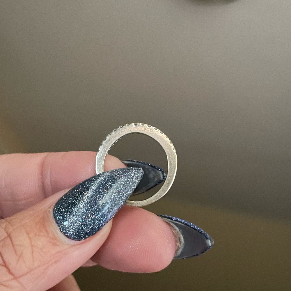 18k solid white gold diamonds ring - Picture 10 of 14